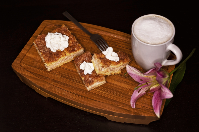 Churro Cheesecake Bars